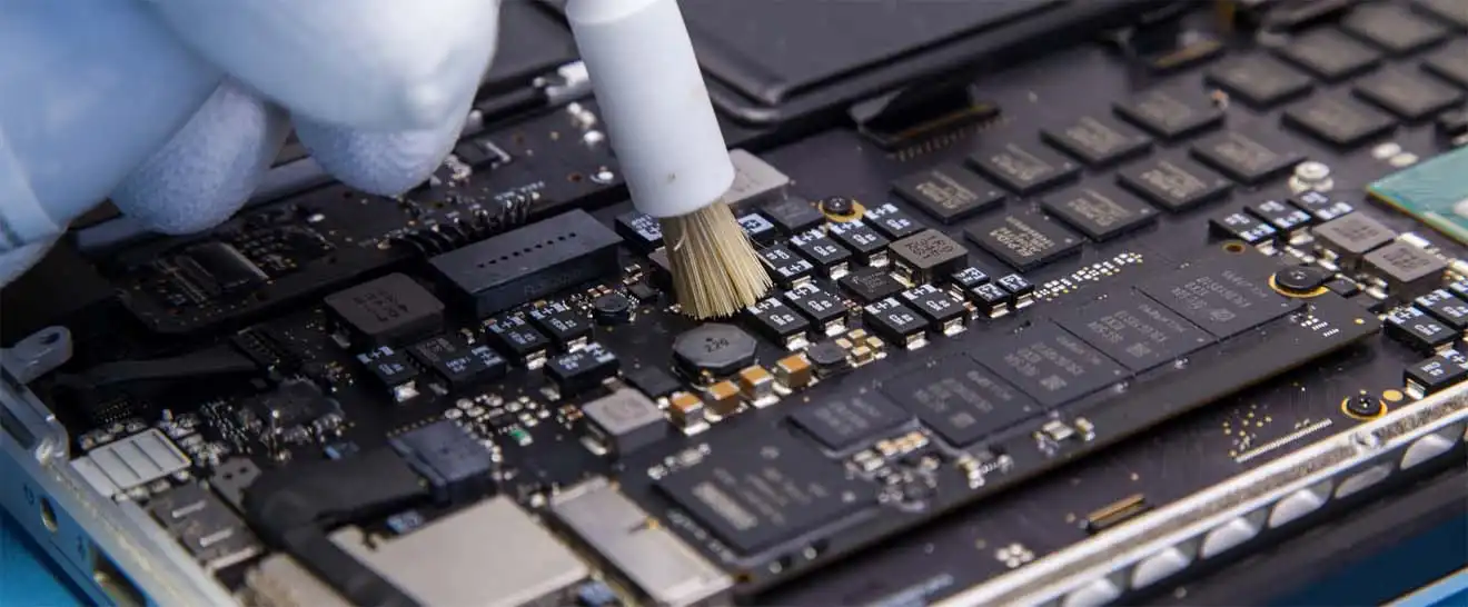 Чистка Apple MacBook от пыли в Дмитрове | Замена термопасты